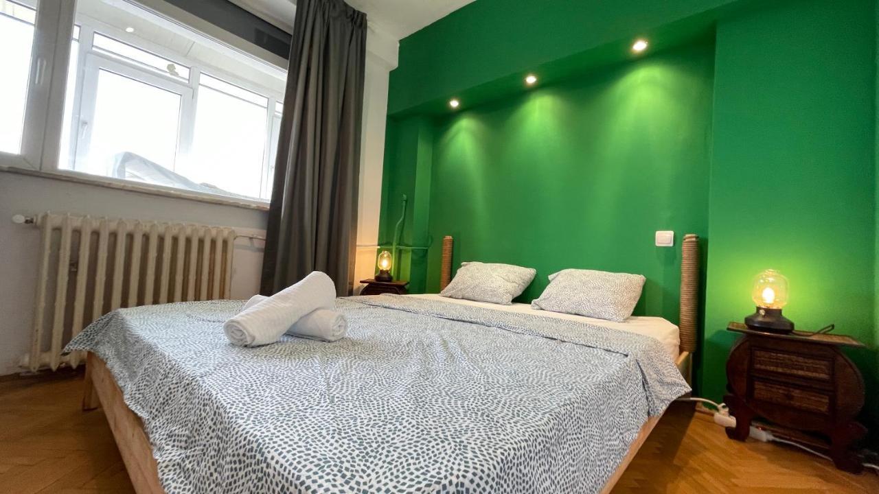 Apartment Terrace Balcony Downtown Delight Old Town Oasis Center Universitate Square Old Town *