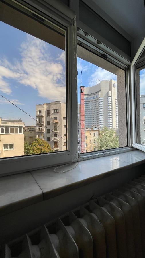 Terrace Balcony Downtown Delight Old Town Oasis Center Universitate Square Old Town Appartamento Bucarest