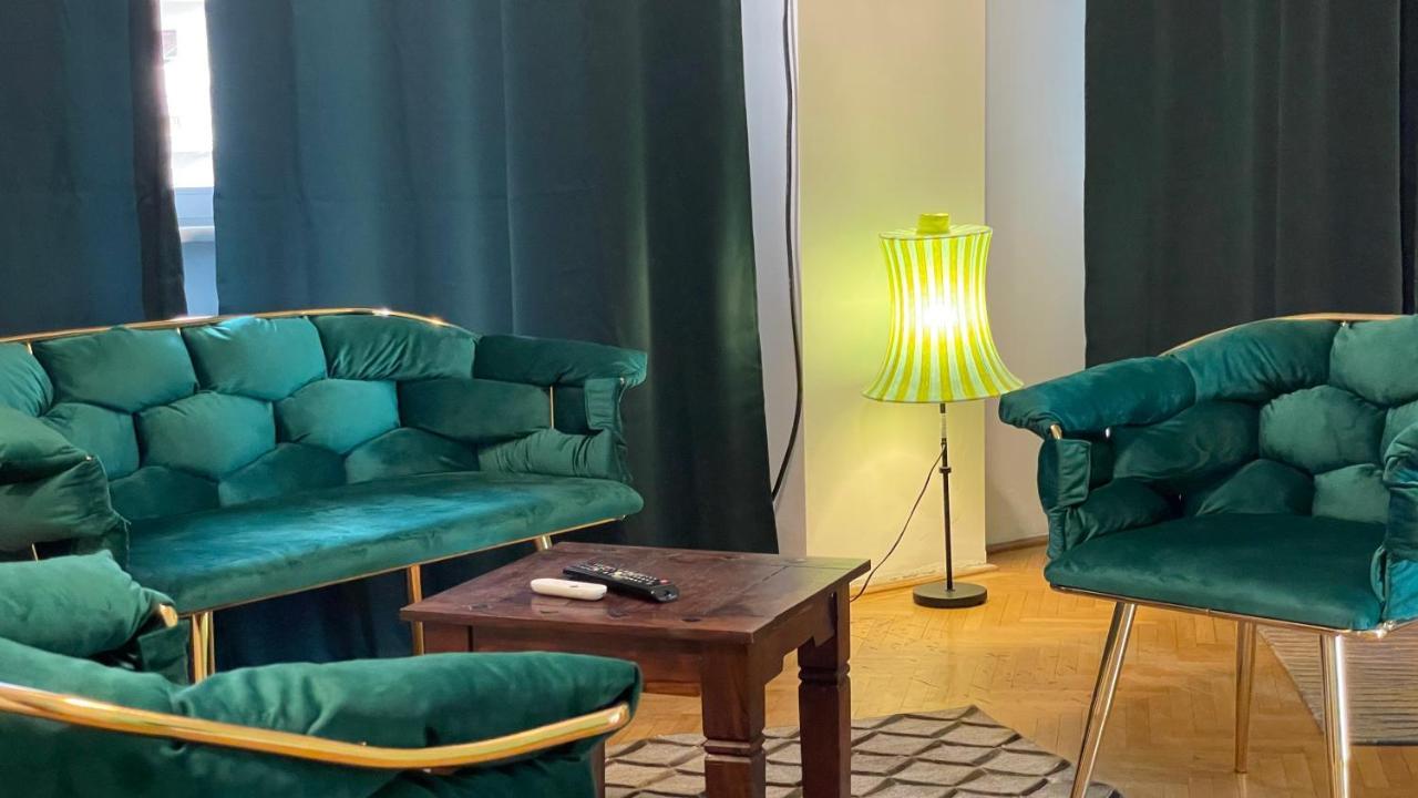 Terrace Balcony Downtown Delight Old Town Oasis Center Universitate Square Old Town Appartamento *
